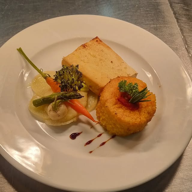 448017858_397824219890328_7203278585165464125_n.