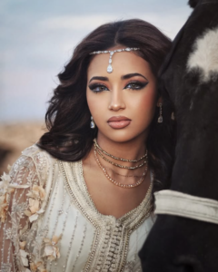 Lire la suite à propos de l’article Ikram make-up artist